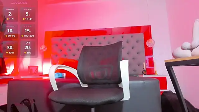 MirandaSould online show from February 24, 1:10 pm