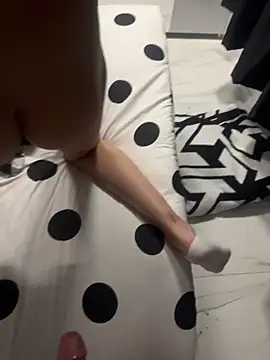 sweetchery999999 online show from November 6, 1:00 am