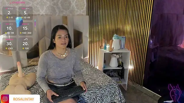 Snapshot of Rosalind_tay chatting on September 14, 1:09 pm Rosalind tay online show from September 14, 1:09 pm
