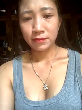 Snapshot of ThiHa003 chatting on October 7, 4:39 am ThiHa003 online show from October 7, 4:39 am