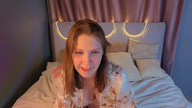 Snapshot of BeatrixCarIeton chatting on September 17, 6:50 pm BeatrixCarIeton online show from September 17, 6:50 pm