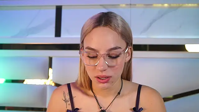 ambar rosse25 online show from December 15, 11:48 am