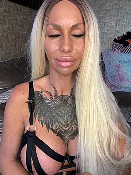 dutchbarbie online show from May 9, 6:43 pm