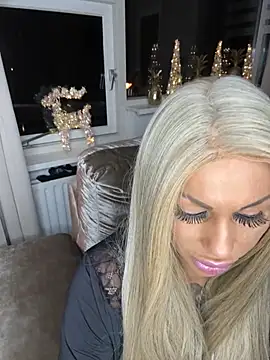 dutchbarbie online show from October 28, 6:57 pm