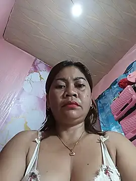 sexybitch 02 online show from June 6, 7:09 pm