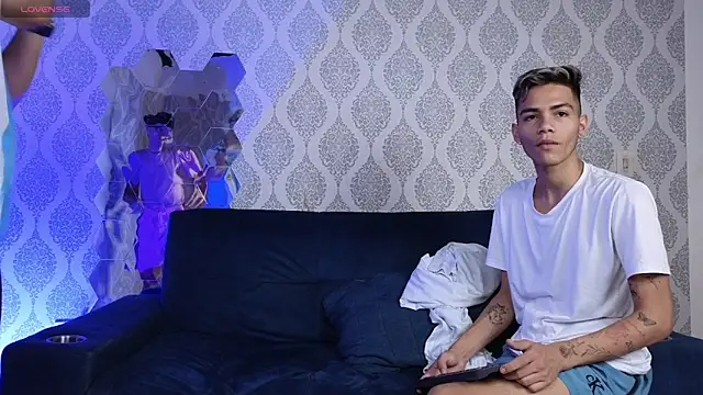 The slim boyss3 online show from October 9, 1:48 pm