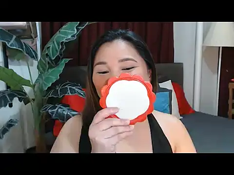 Snapshot of MarielRose143 chatting on September 18, 5:22 pm MarielRose143 online show from September 18, 5:22 pm