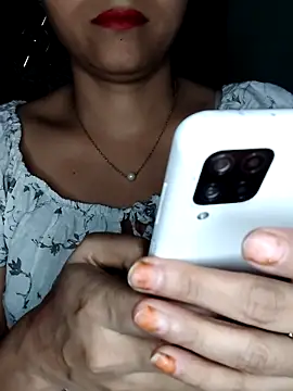 Snapshot of Horny_Shalu chatting on September 11, 5:35 pm Horny Shalu online show from September 11, 5:35 pm