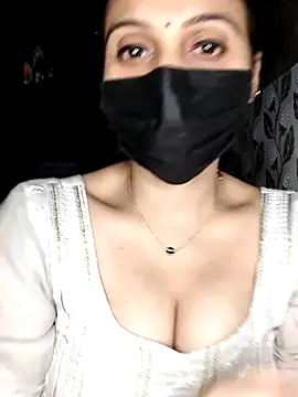Snapshot of Horny_Shalu chatting on October 17, 7:28 pm Horny Shalu online show from October 17, 7:28 pm