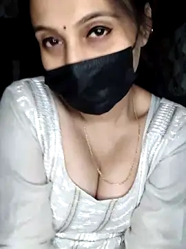 Snapshot of Horny_Shalu chatting on October 6, 6:23 pm Horny Shalu online show from October 6, 6:23 pm