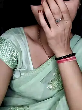 Snapshot of Horny_Shalu chatting on September 25, 7:12 pm Horny Shalu online show from September 25, 7:12 pm