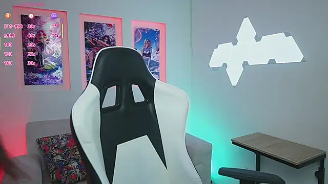 NicoleCrawft online show from September 9, 7:35 pm