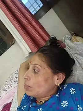 ISHANI-SINGH online show from June 18, 1:38 pm