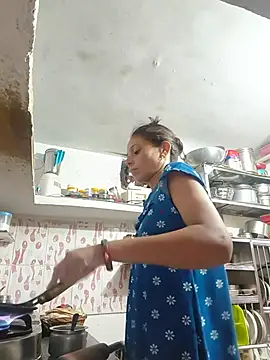 ISHANI-SINGH online show from June 9, 2:33 am
