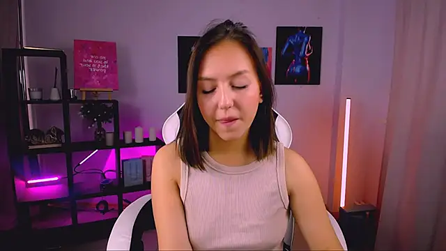 CindySparkl online show from November 5, 7:13 am