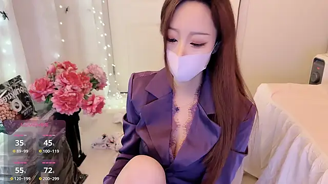 charlotte520 online show from March 27, 12:56 am