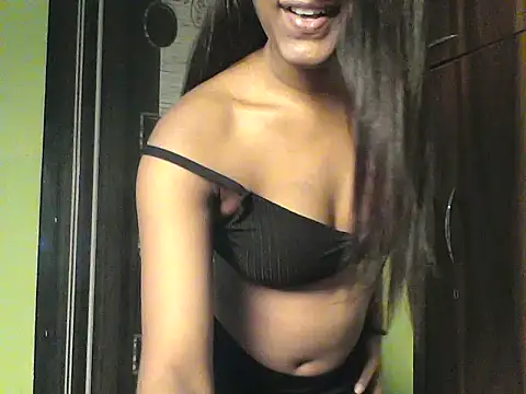 mickle james online show from December 19, 7:06 pm