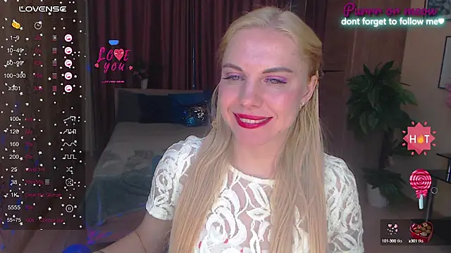 Snapshot of LiSinDoll chatting on October 6, 1:33 am LiSinDoll online show from October 6, 1:33 am