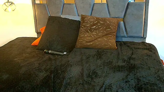 Lia Blake  online show from April 18, 7:58 pm