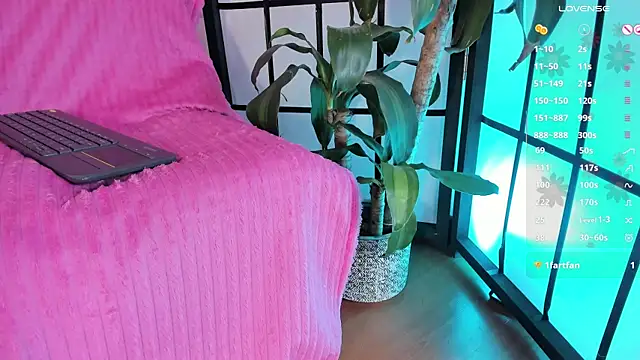 missweetpeach online show from March 14, 2:34 am