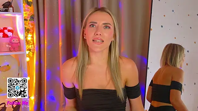 Snapshot of HoneyJohansson chatting on September 29, 4:34 pm HoneyJohansson online show from September 29, 4:34 pm