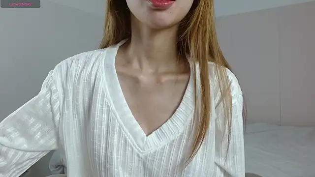 Alina MissAsian online show from November 17, 4:57 am