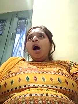 Snapshot of Hot_crety chatting on October 7, 12:09 pm Hot crety online show from October 7, 12:09 pm