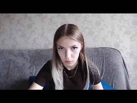 HitGyrl online show from September 13, 7:49 am