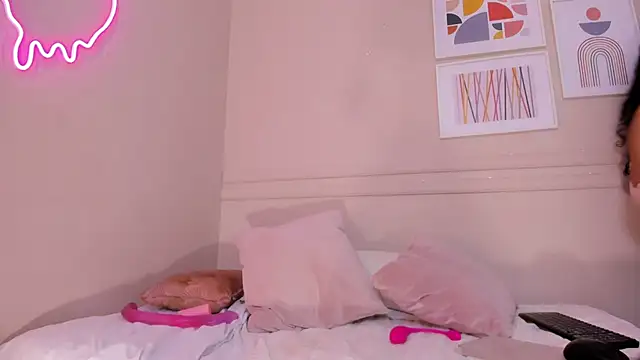  wendy x online show from March 12, 11:46 am