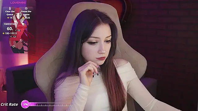 Snapshot of LiliLuna chatting on October 2, 9:58 am LiliLuna online show from October 2, 9:58 am