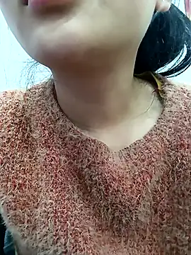 MinhChauXXX19 online show from January 6, 3:43 am