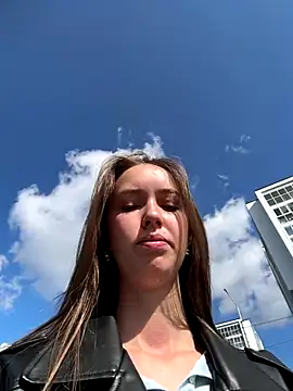 ElliRose online show from September 17, 6:33 am