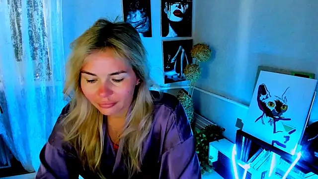 LoraBoyar online show from July 29, 2:55 am