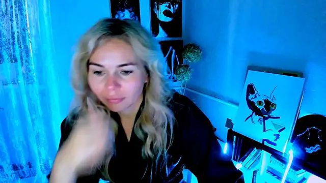 LoraBoyar online show from July 17, 2:49 am
