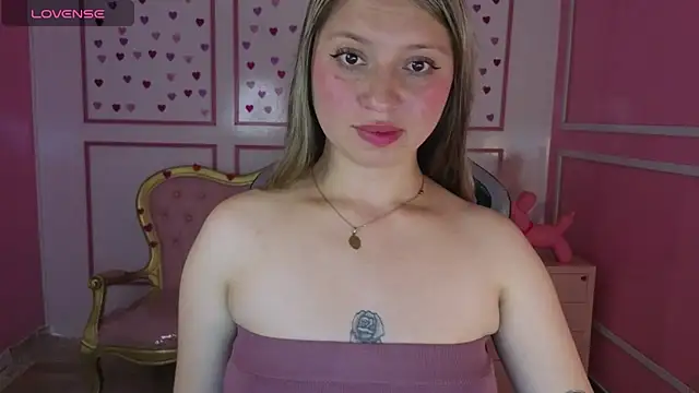 Snapshot of luisa_lulu_t chatting on September 10, 8:09 pm luisa lulu t online show from September 10, 8:09 pm