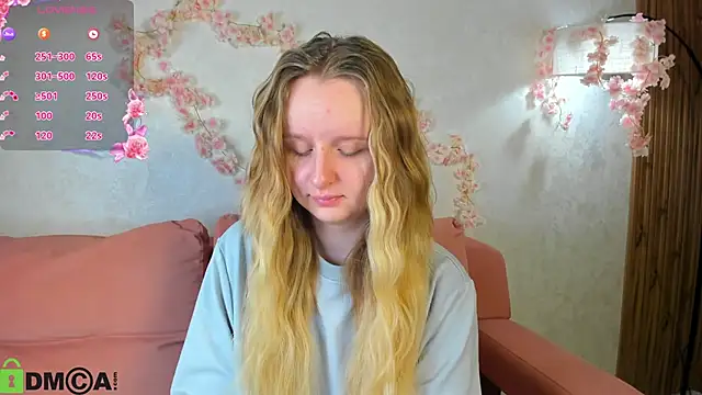 Snapshot of Rina_Panic chatting on September 21, 12:20 am Rina Panic online show from September 21, 12:20 am