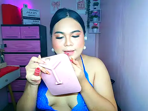 YourThicc bella online show from July 8, 3:58 pm