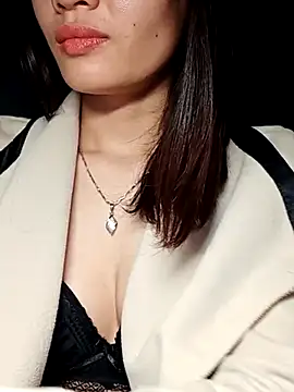 Hinna x online show from November 20, 8:32 pm