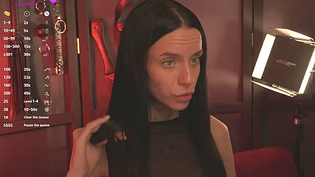 Snapshot of livia_starwars chatting on October 7, 9:41 pm livia starwars online show from October 7, 9:41 pm