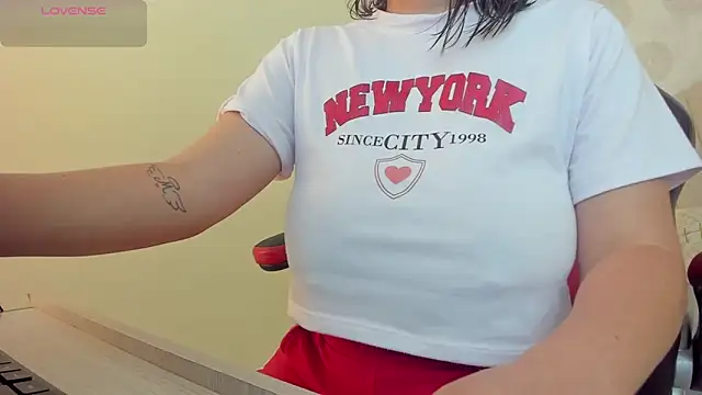 GIANAMILLER6 online show from October 21, 12:20 pm