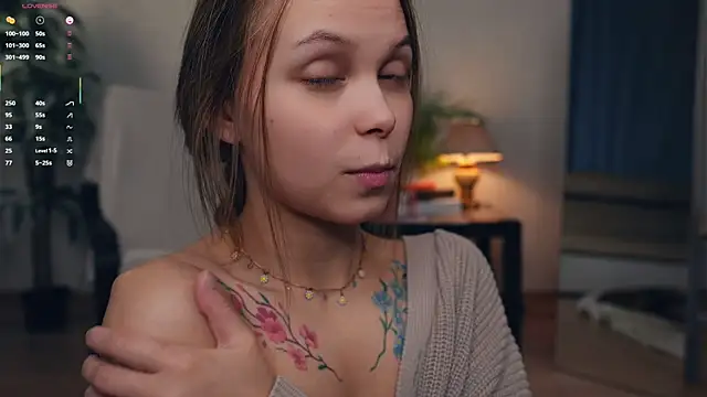 OdellaGillingham online show from October 1, 6:24 pm