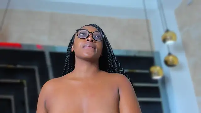 YallianaBrooks online show from July 4, 12:12 pm