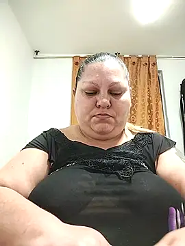 Snapshot of Miasmithr chatting on October 17, 11:02 am Miasmithr online show from October 17, 11:02 am