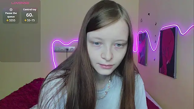 Snapshot of AliceHaris chatting on October 10, 5:23 am AliceHaris online show from October 10, 5:23 am