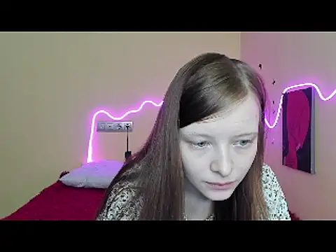Snapshot of AliceHaris chatting on September 24, 1:37 am AliceHaris online show from September 24, 1:37 am