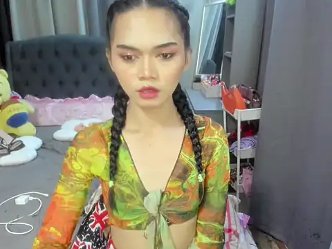 yunxieesweetgurl online show from November 12, 3:43 pm