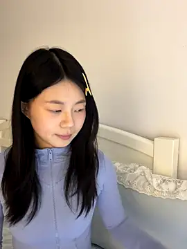 Ella-A9 online show from October 25, 5:31 pm