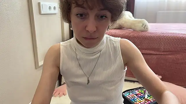 daniellia  online show from November 25, 12:18 pm