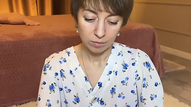 daniellia  online show from December 5, 9:21 am