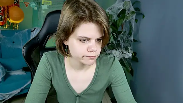 EllieMurler online show from October 24, 1:40 pm